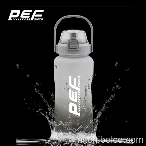 2.2L BPA-vrije drinkwaterfles Tritan